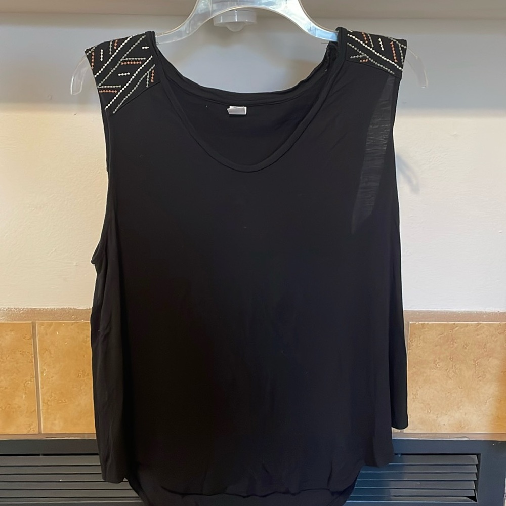 Old Navy Women’s Lightweight Tank Top (size L)